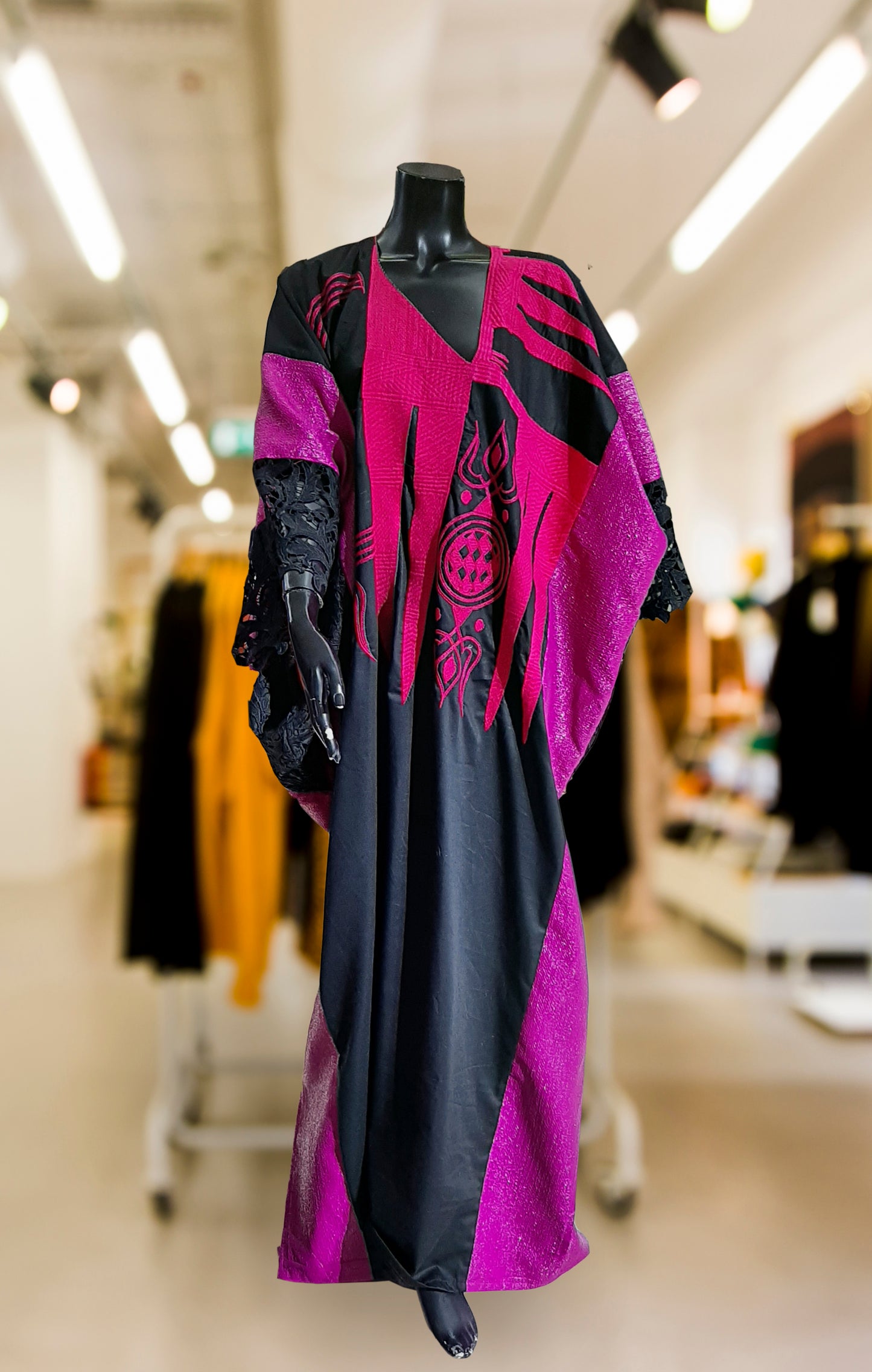 kemebi Black Pink