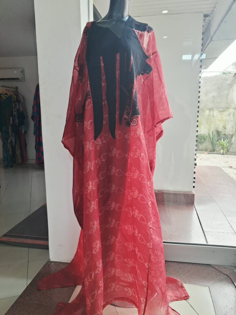 RED EMBROIDED ORGANZA KAFTAN