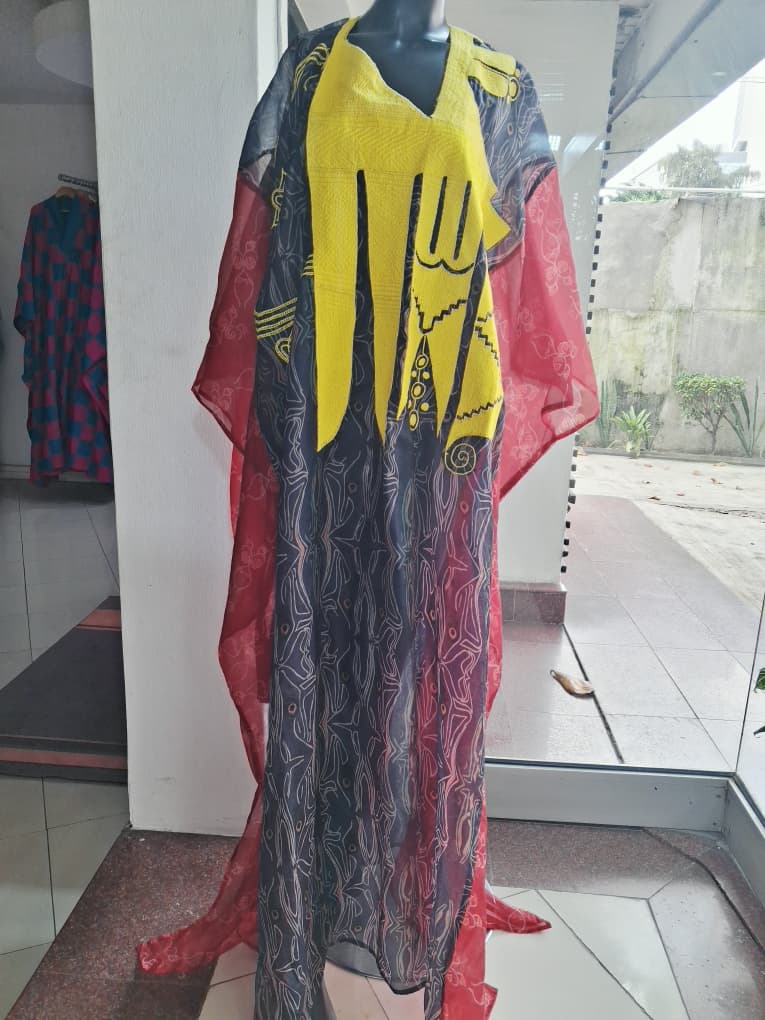 RED EMBROIDED ORGANZA KAFTAN